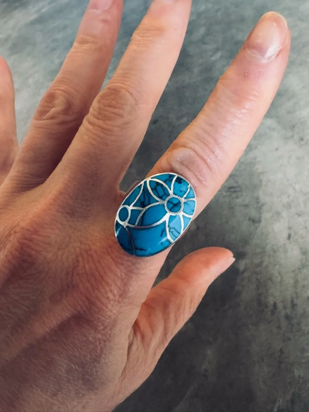Sterling Silver Statement Turquoise 1” Oval Ring with Flower motif Size 7.75